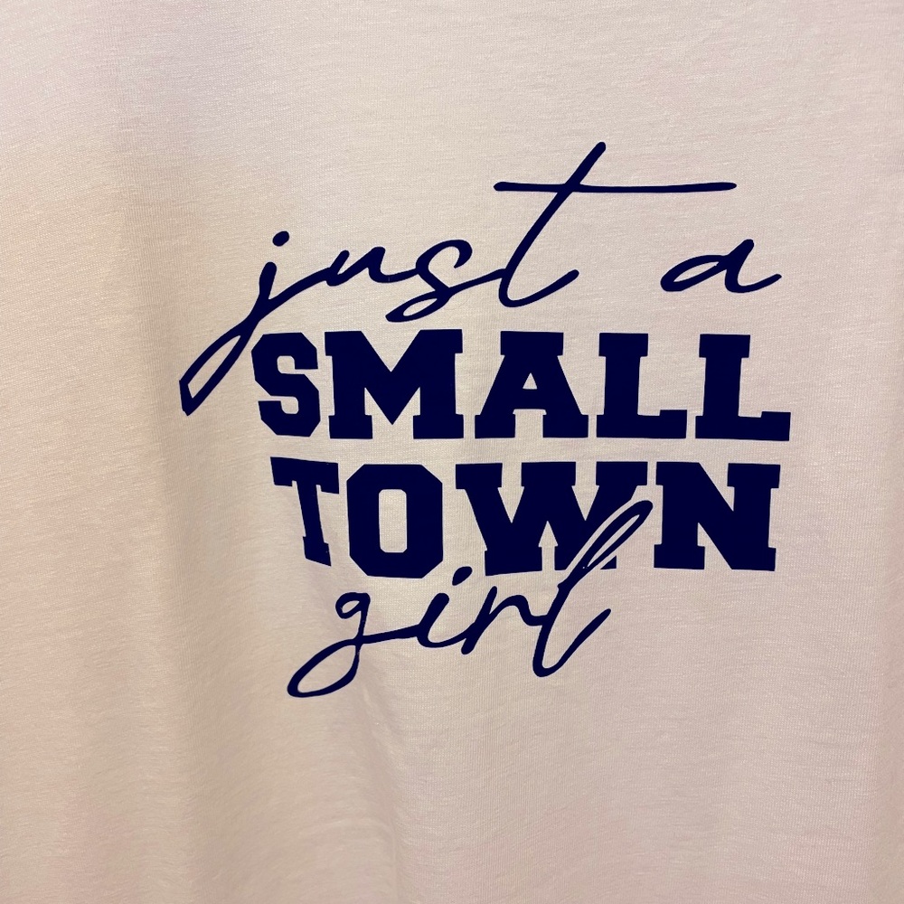 Make Market Just a Small Town Girl Tee White with Black Size XL ❤️